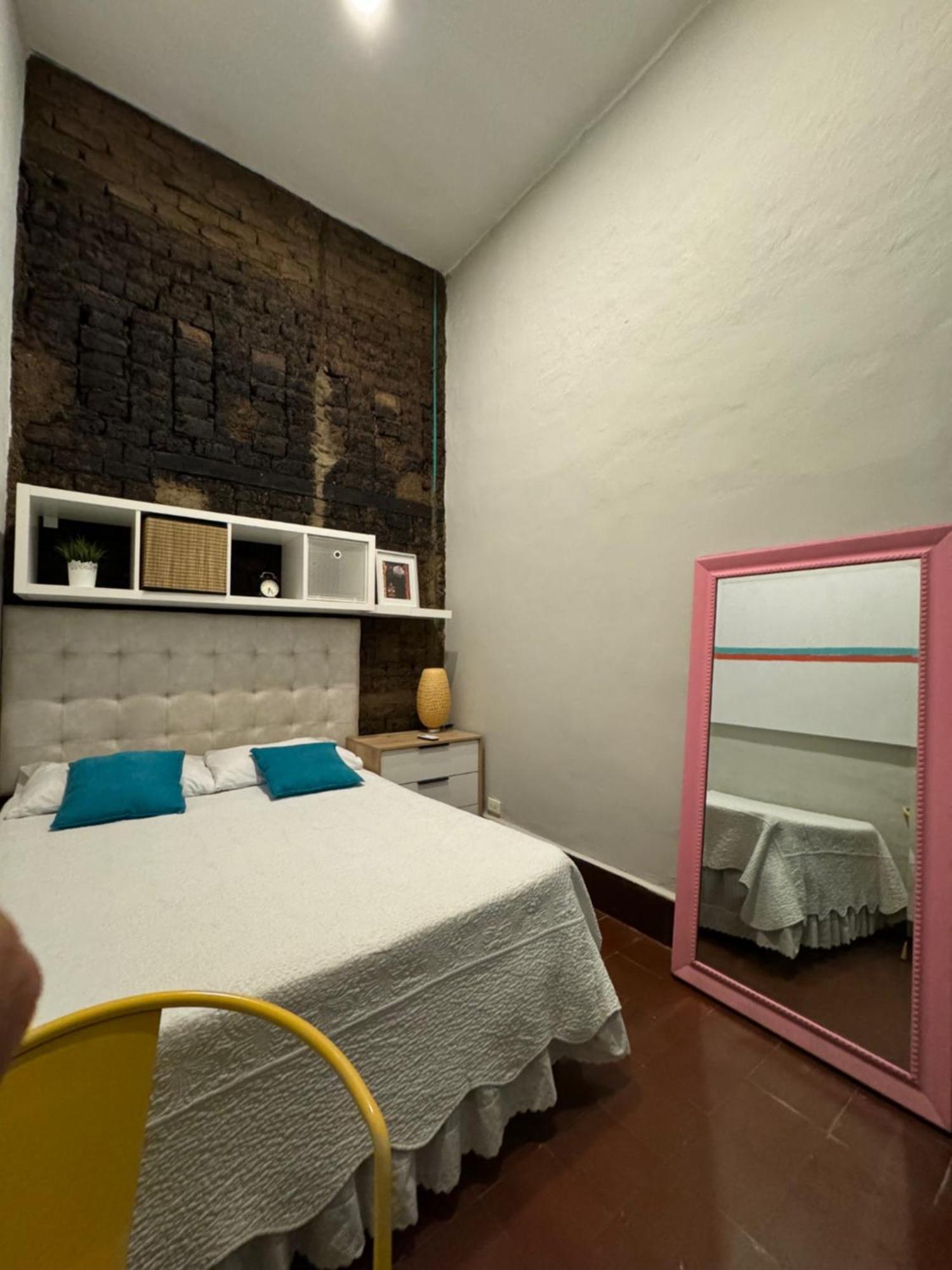 Moonshine Boutique Hostal Cali Exterior foto