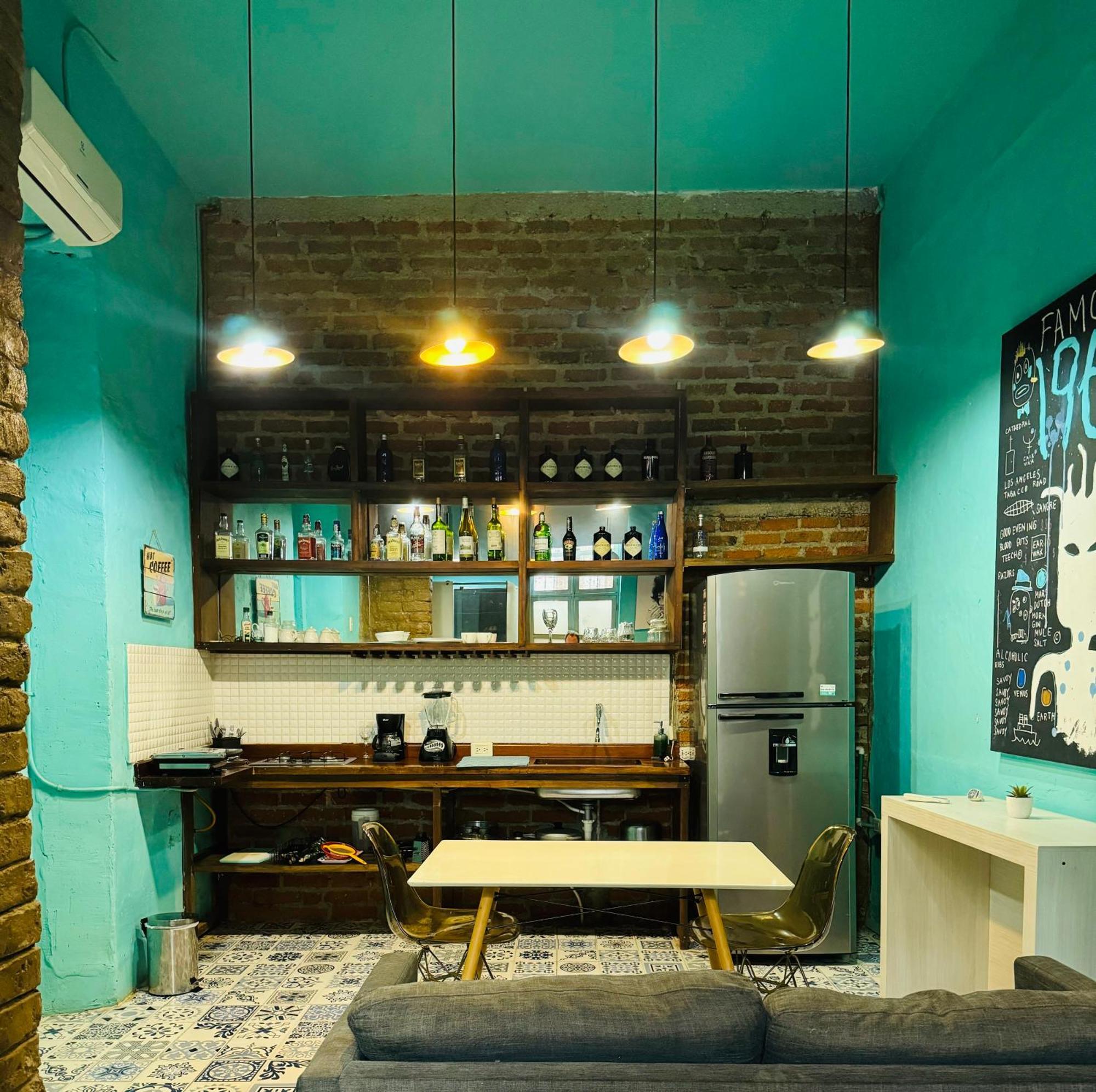 Moonshine Boutique Hostal Cali Exterior foto